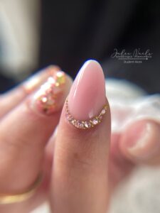 ongles nail art paillettes diamants gel