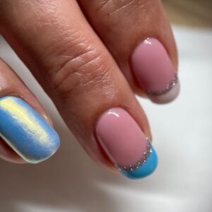 ongles sirène bleue en renfort semi-permanent